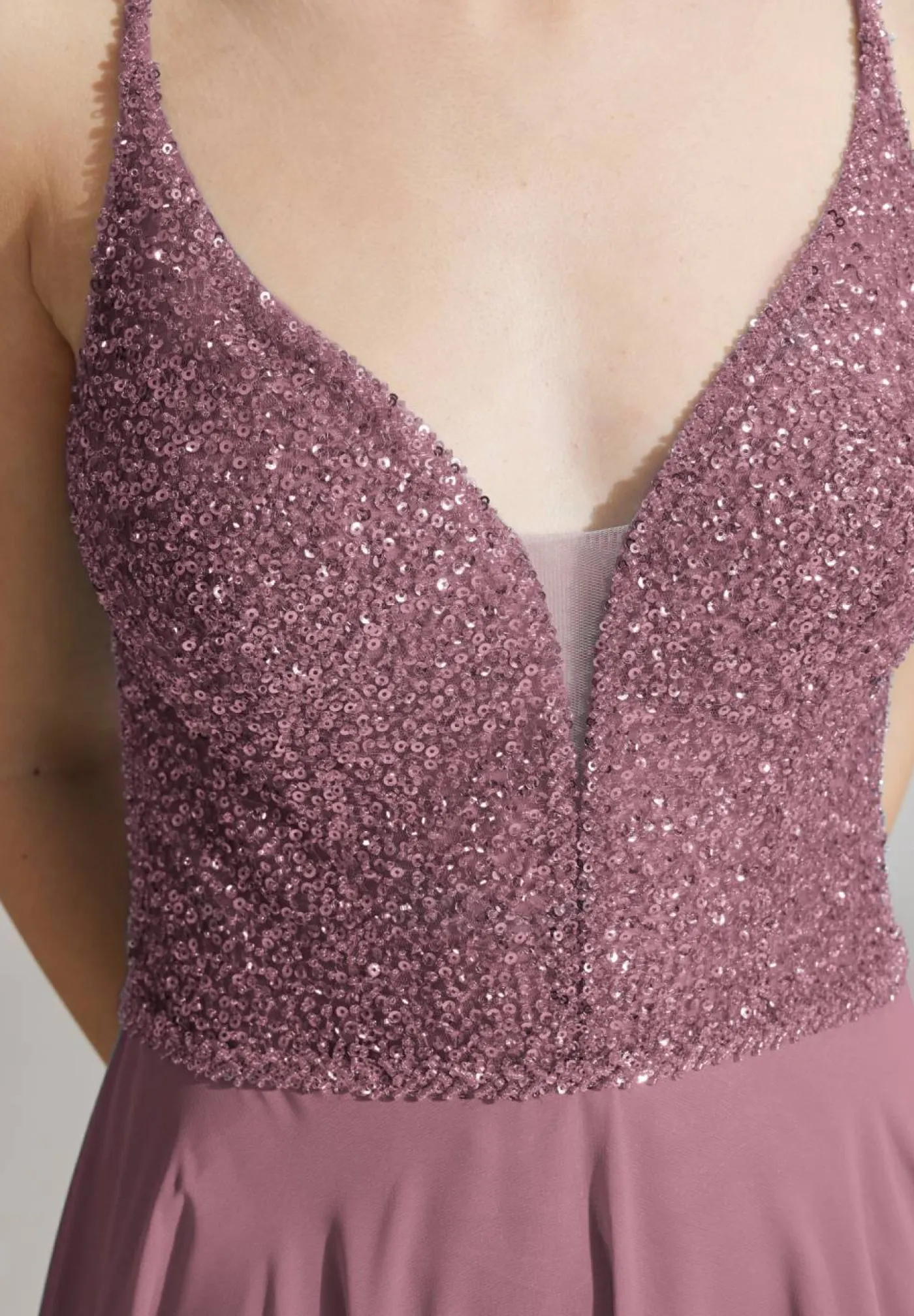 Abendkleid aus Materialmix