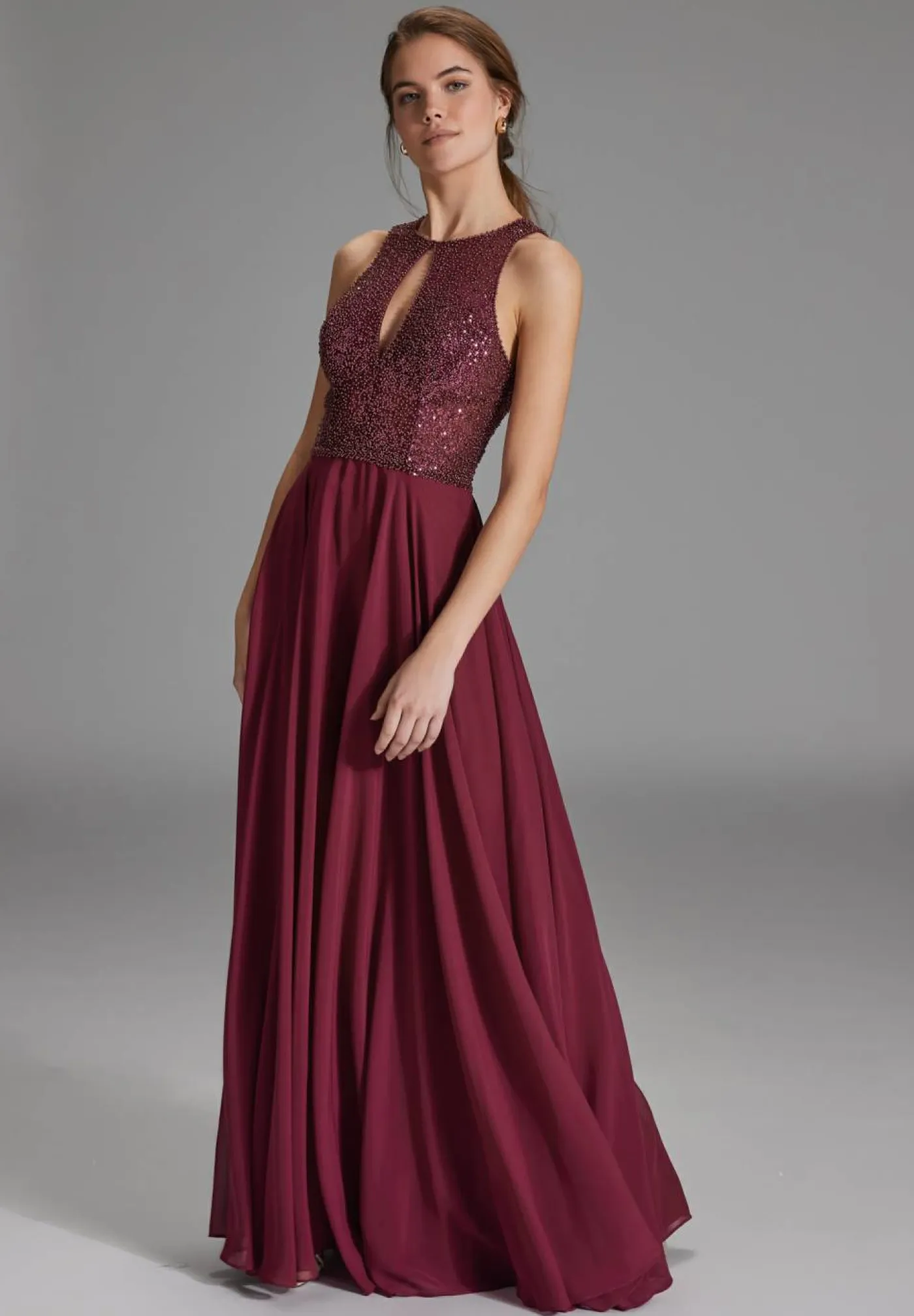Abendkleid mit Stickerei und Cut-Out