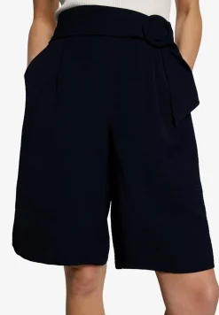 Bermuda-Shorts