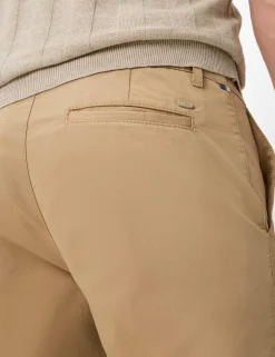 Chino "Phil"