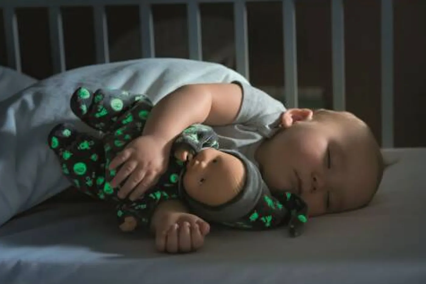 Corolle Baby-Puppe "Babipuce - Glow in the Dark"