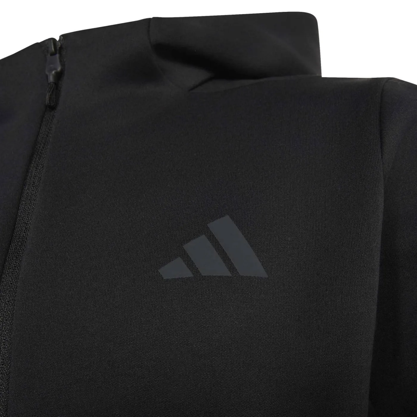 Hoodedtracktop