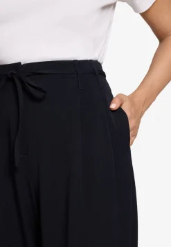 Hose mit Bindeband