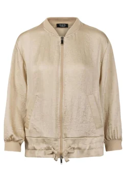 Jacke