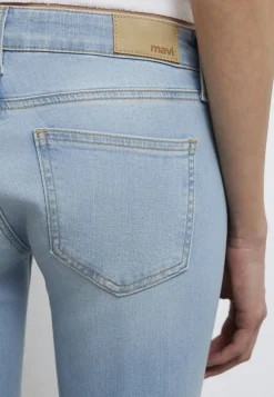 Jeans "Bella Mid-Rise"