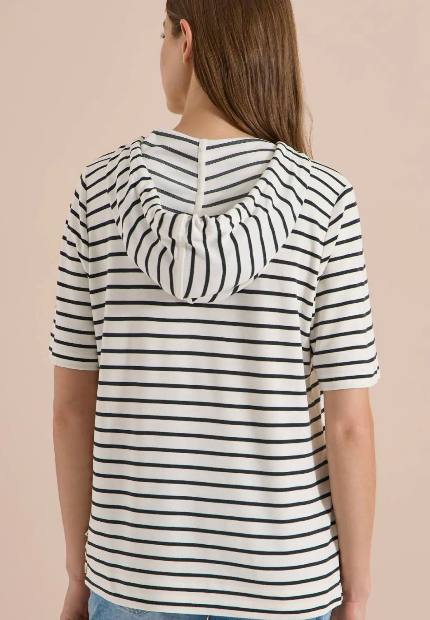Kurzarmkapuzenshirt