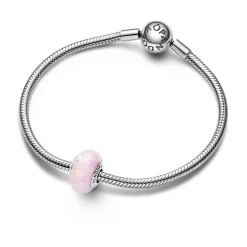 Schillerndes Rosafarbenes Charm