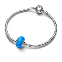 Schillerndes Tiefblaues Ozean Charm