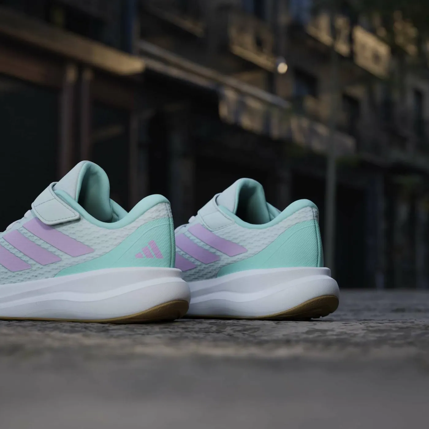 Schuh "Runfalcon 6"