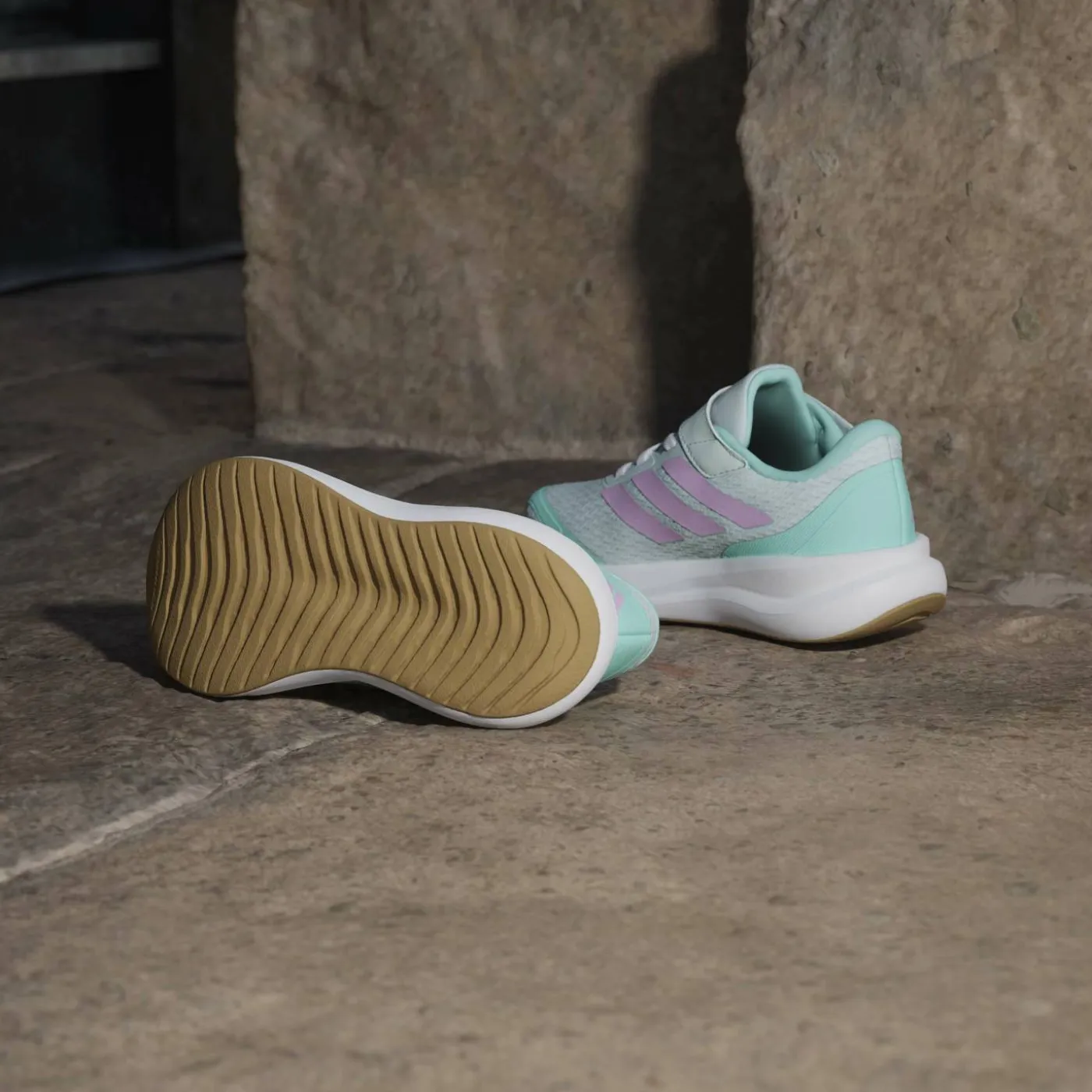 Schuh "Runfalcon 6"