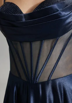 See-through-Corsagenkleid mit Ziersteinen