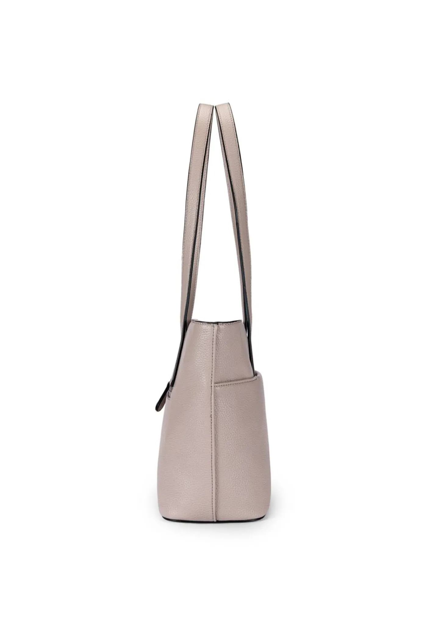 Shopper "Ella"