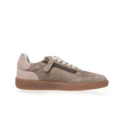 Sneaker "The Power Sneak"