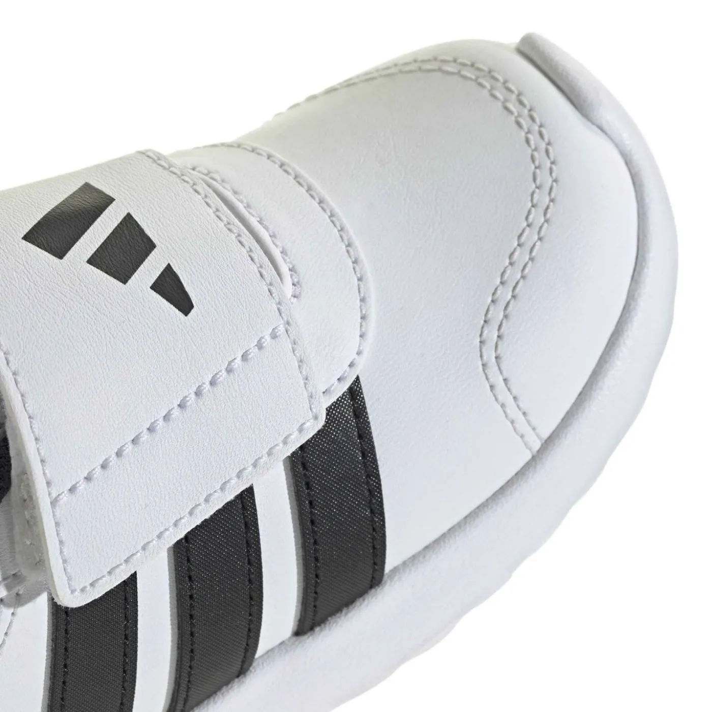 Sneaker "VL Move CF"