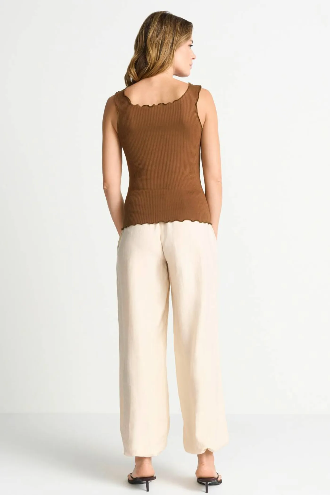 Top "Frill"