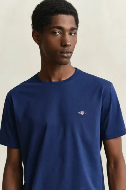 T-Shirt "Shield"