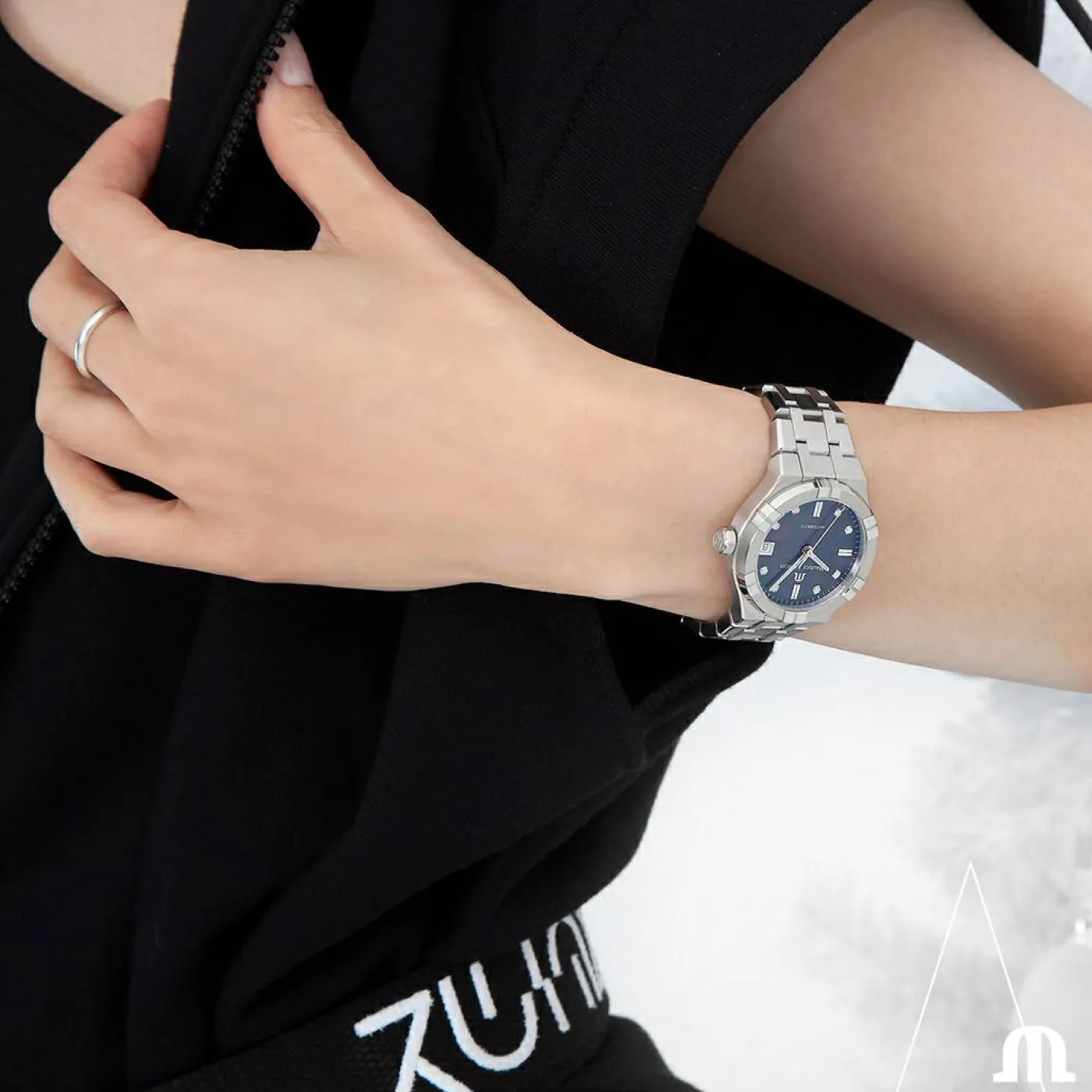 Uhr "Aikon Automatic Date 35 mm"