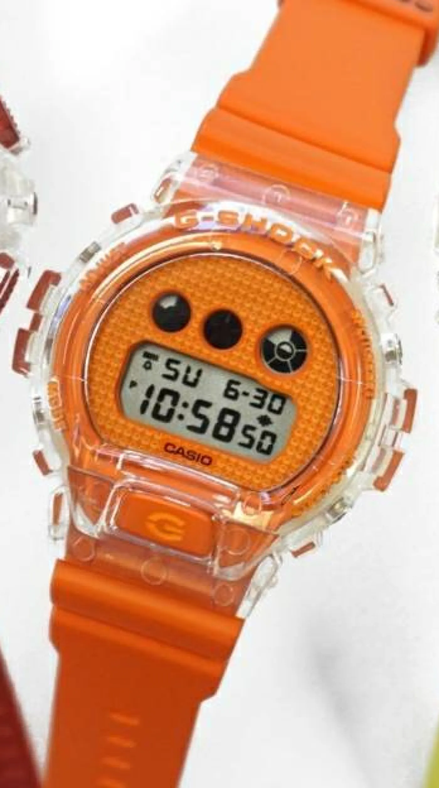 Uhr "Classic 6900-Serie DW-6900GL-4"