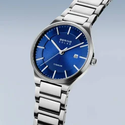 Uhr "Solar Titanium"