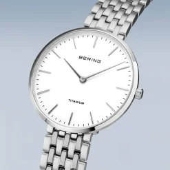 Uhr "Titanium"